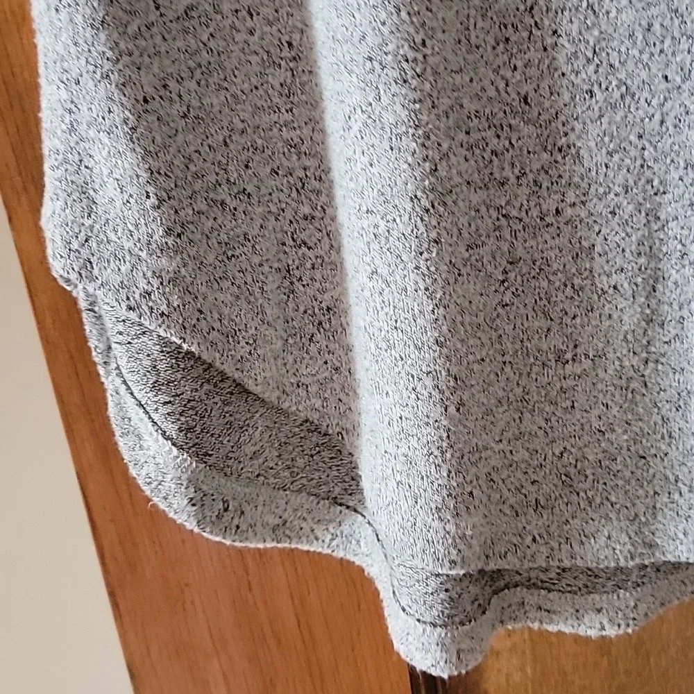 Maurices Women's Gray V-Neck Top